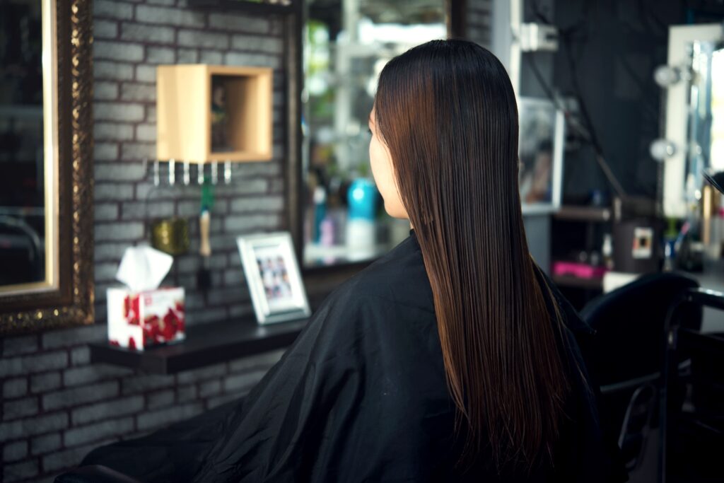saloon beautykinjalredeyes (1)